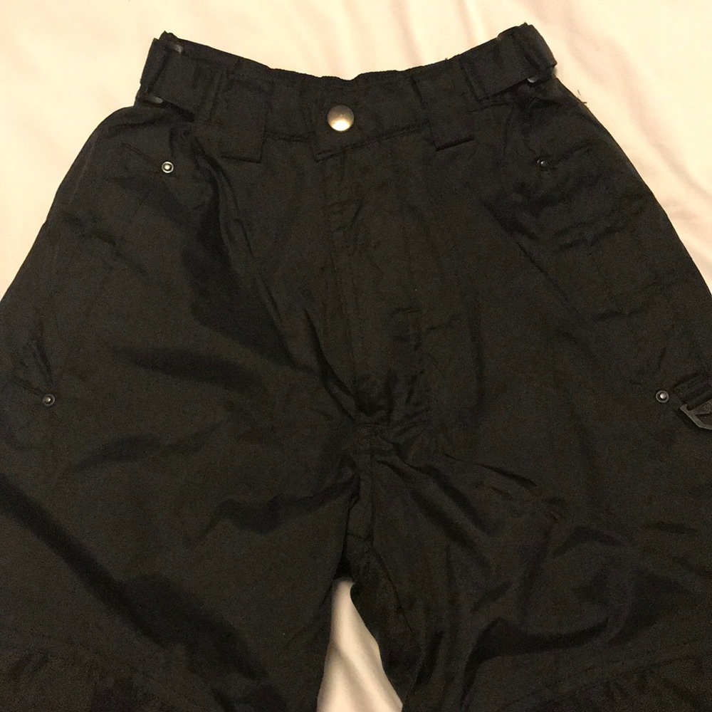Black ski pants, kids size 5